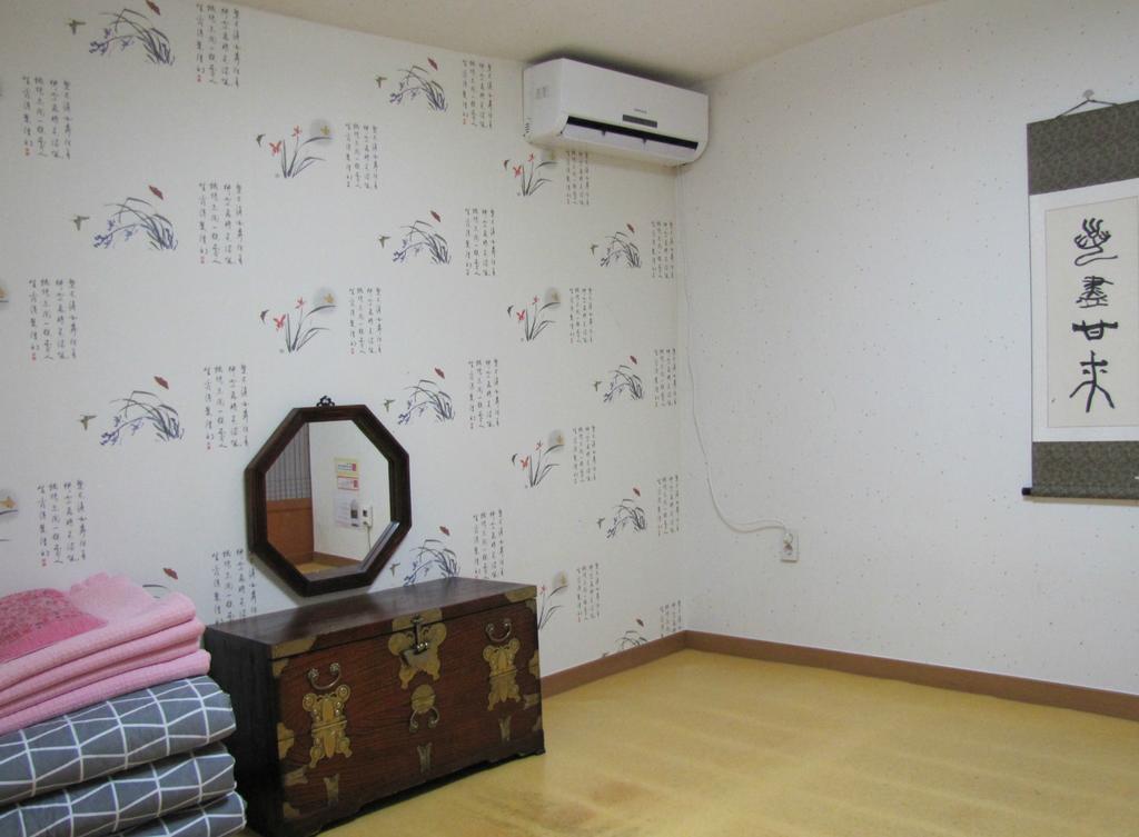 Empathy Hanok Guesthouse Тегу Екстериор снимка