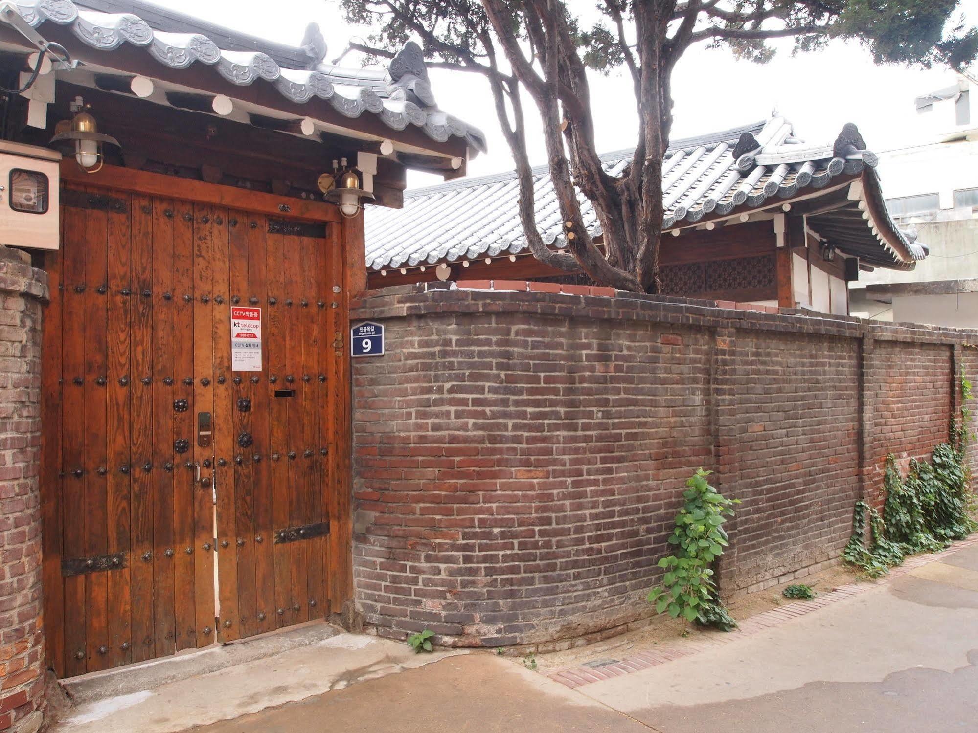 Empathy Hanok Guesthouse Тегу Екстериор снимка